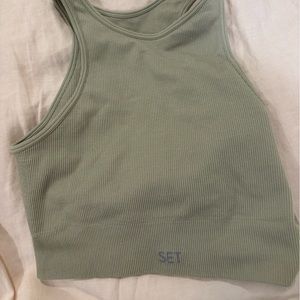 Set active top light green great condition
